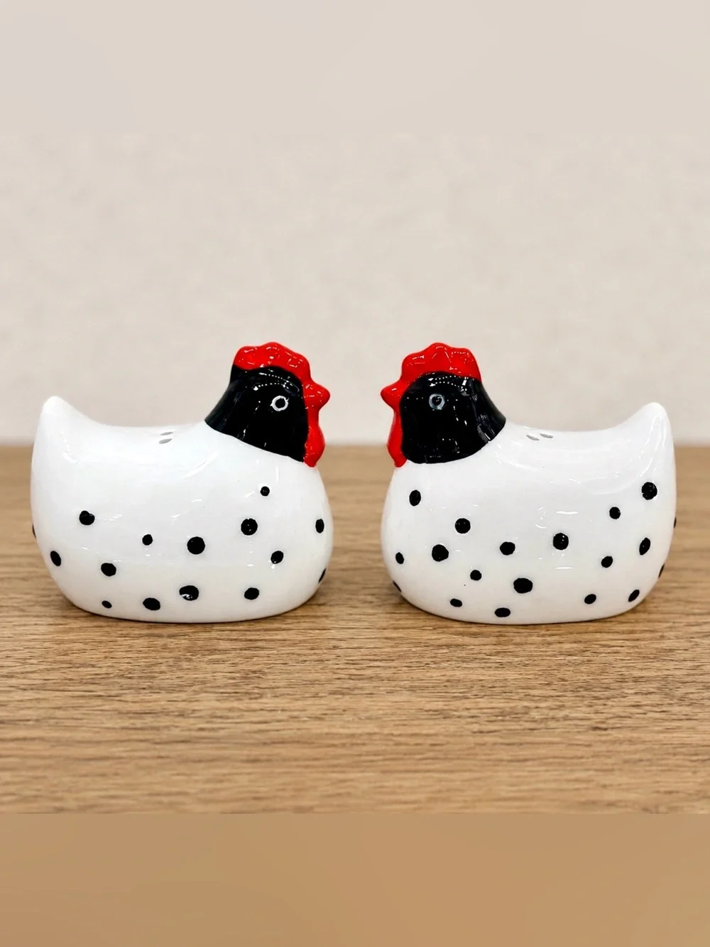 NEW Black & White Polka Dot Chickens Ceramic Salt & Pepper Shakers